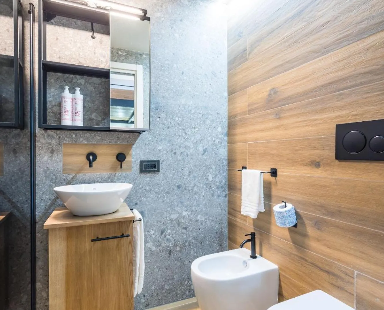 Industrial Ground Floor Studio By Wonderful Italy Apartment Naples 0*,
