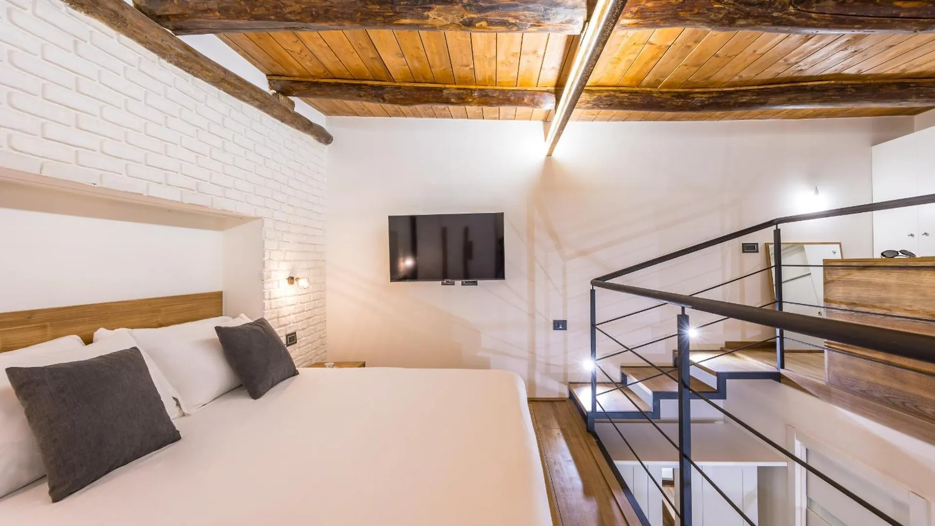 Ferienwohnung Industrial Ground Floor Studio By Wonderful Italy Neapel Apartment